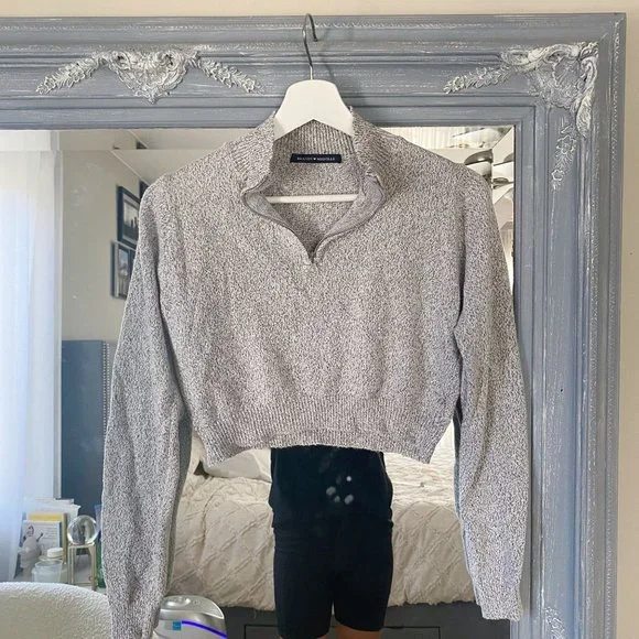 Brandy Melville Zip Up Cropped Knit Long Sleeve Sweater Gray Pullover S - Picture 2 of 9